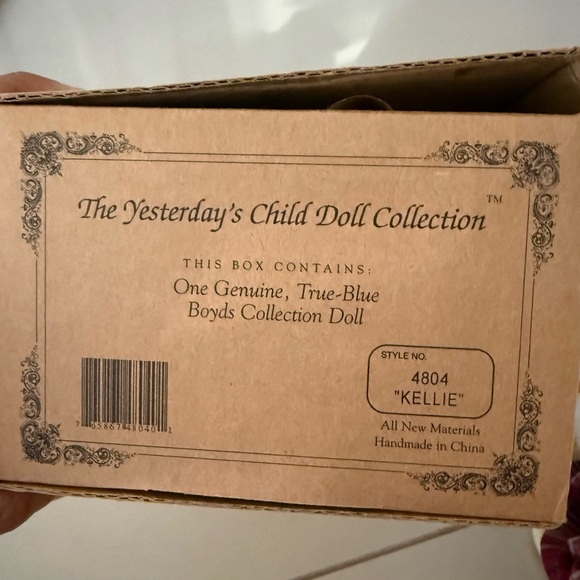 The Boyd's Collection - Yesterday's Child - The Doll Collection 4804 KELLIE’. - Picture 3 of 7